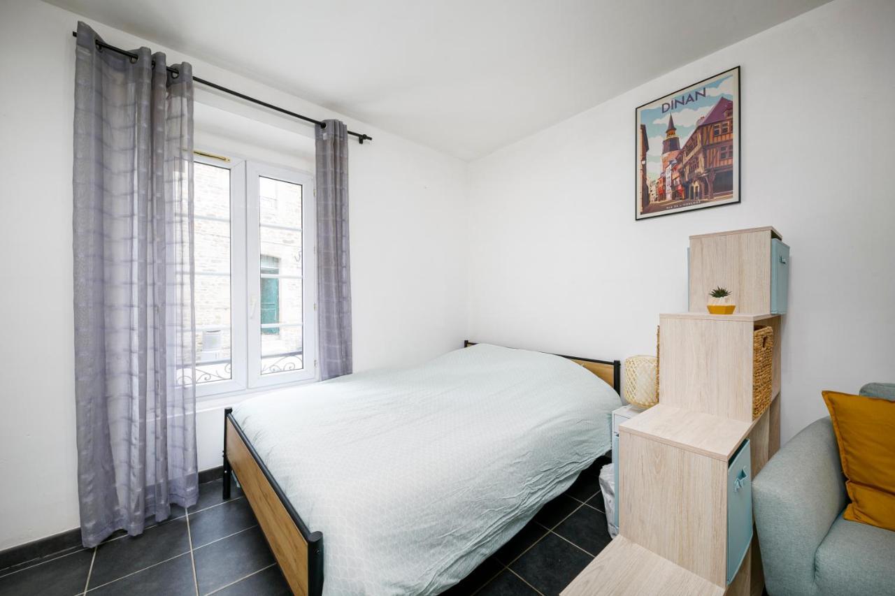 Agreable T1 Situe Au Centre Historique De Dinan Apartment Exterior foto