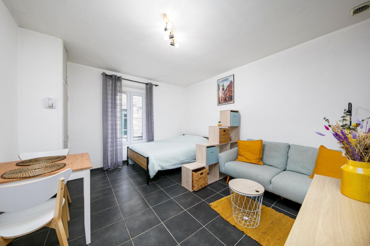 Agreable T1 Situe Au Centre Historique De Dinan Apartment Exterior foto